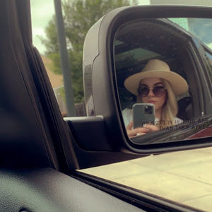 Meet your Posher, Rosa